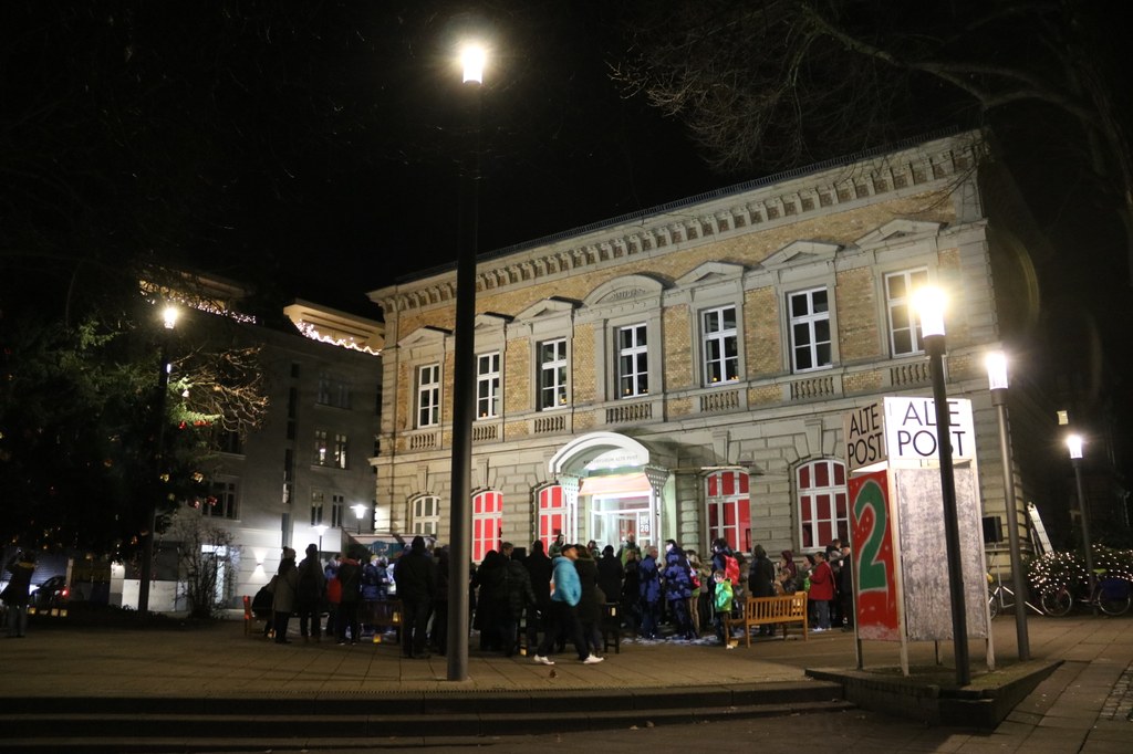 Die Alte Post mit neuer Beleuchtung